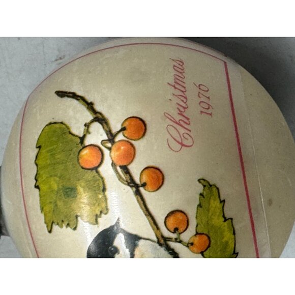 Chickadee Christmas Ornament 1976 Glass Bulb Bird & Berries Design Used READ - Picture 2 of 6